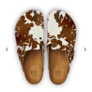 Unisex Cowhide Pattern Loafers M8/W10